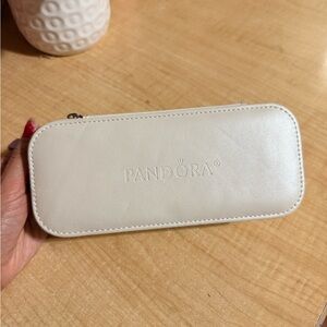 Pandora Ivory Leather Jewelry Case